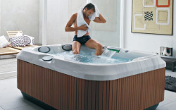 Зимний Спа бассейн Jacuzzi J-315